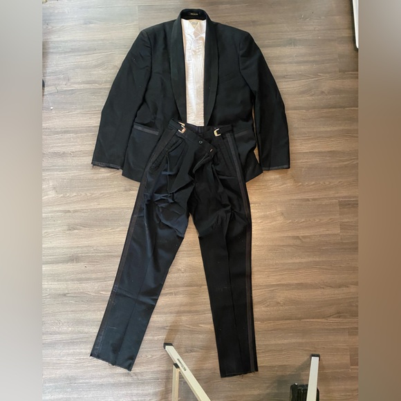 Classic Black Mens Tuxedo 
* Read Description * - Picture 11 of 11